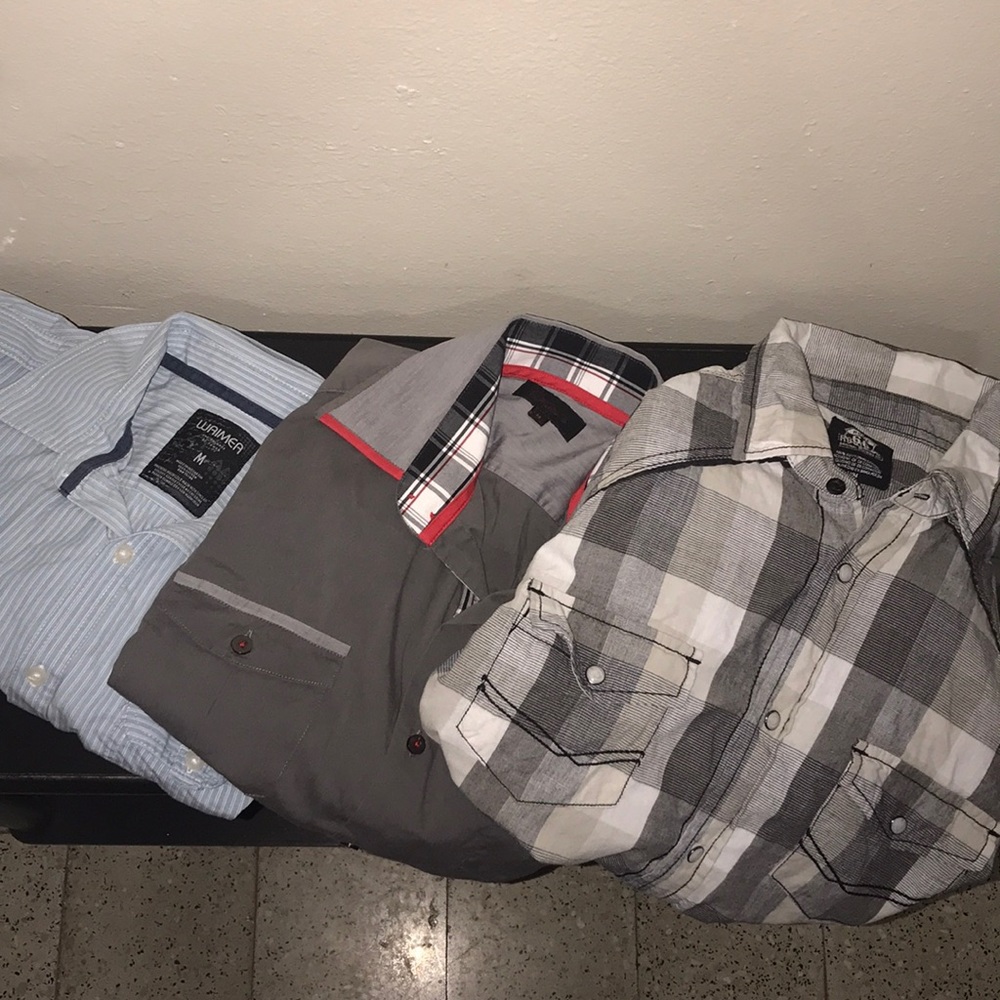 bundle of 3 shirts 👨🏻‍🦱 size M